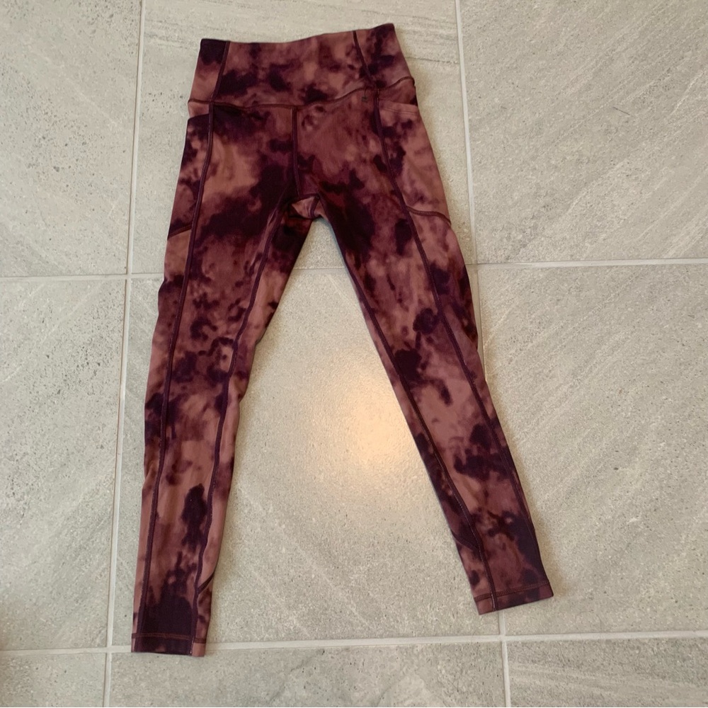 Victoria secret Maroon tie Dye Leggings Size 2 NWOT Condition